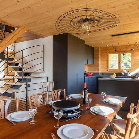 Chalet Lucyvon Exceptional View Manigod