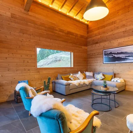 Lucyvon Exceptional View Chalet